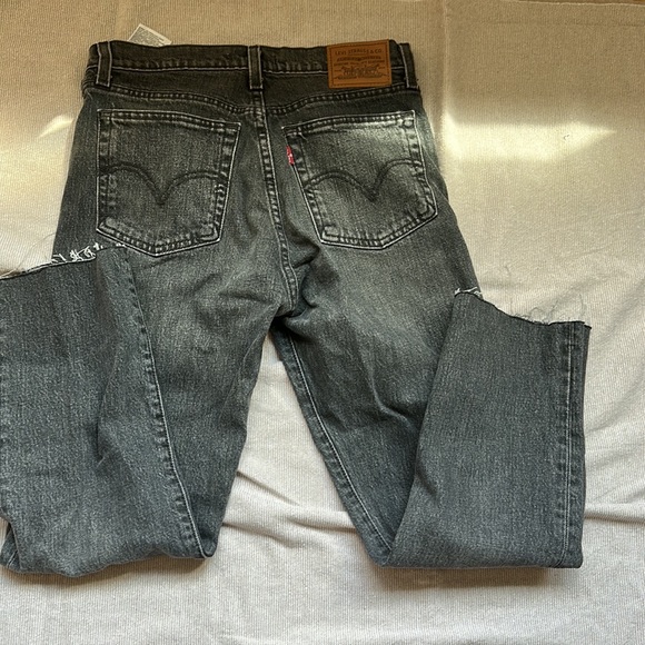 LEVIS WEDGIE STRAIGHT FIT WOMEN'S JEANS size 25 EUC petite cropped - Picture 4 of 6